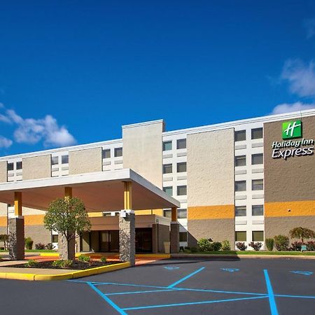 Holiday Inn Express Pittston - Scranton Airport By Ihg Esterno foto
