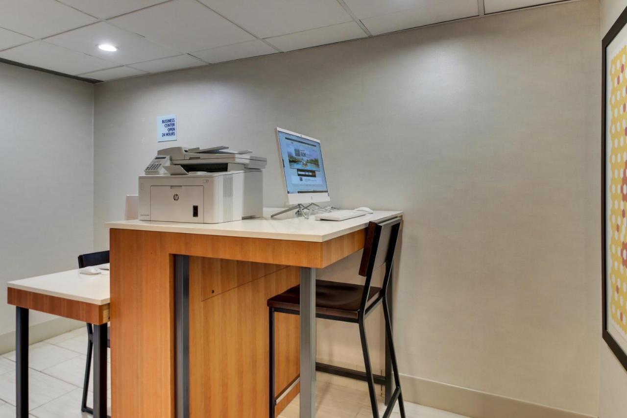 Holiday Inn Express Pittston - Scranton Airport By Ihg Esterno foto