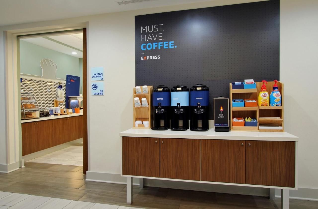 Holiday Inn Express Pittston - Scranton Airport By Ihg Esterno foto